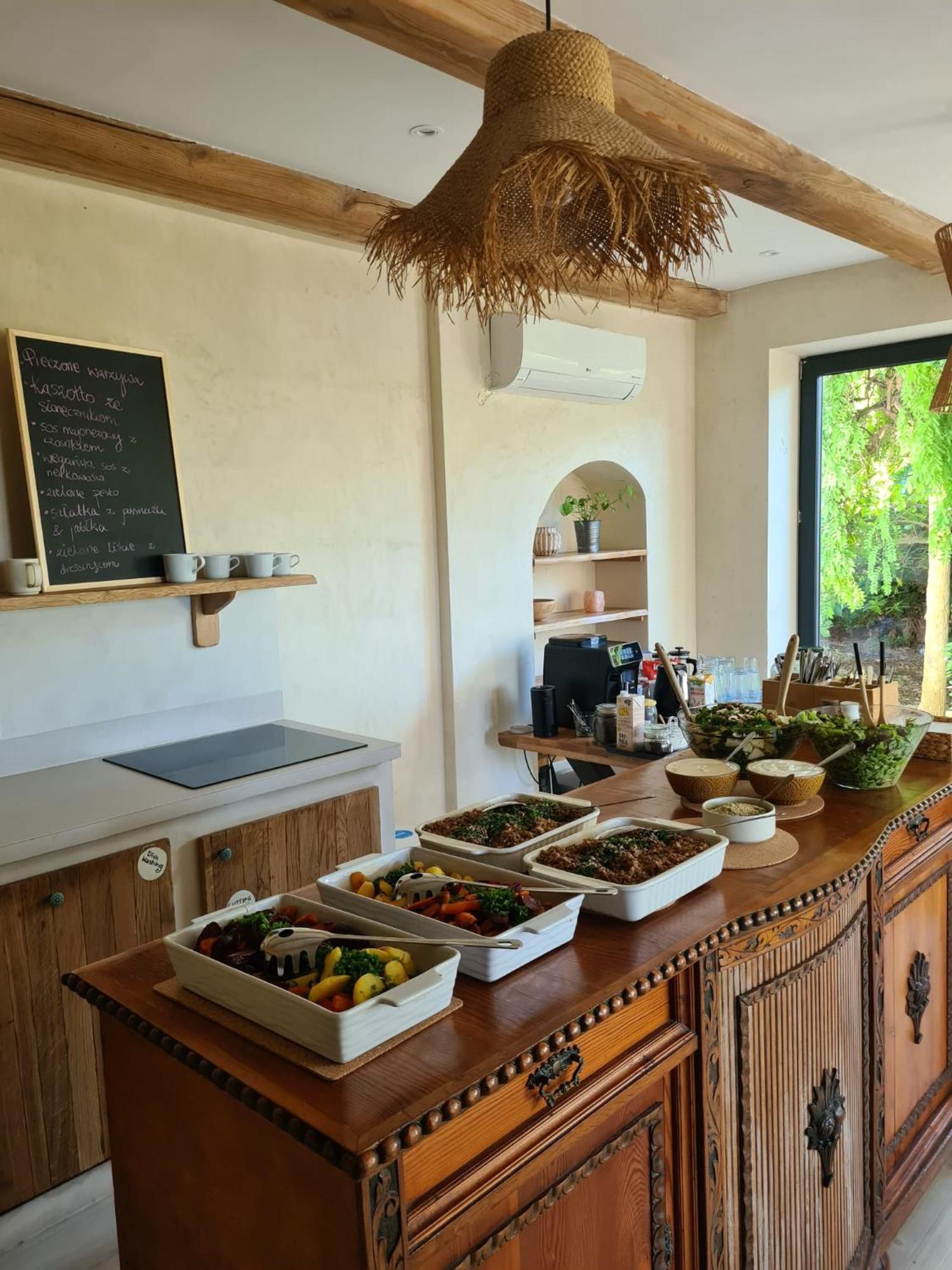Blisshouse Luxurious Calm And Energetic Spot Near By Surrounded By The Forest Where Will Find Your Peace And Your People Gasthof *