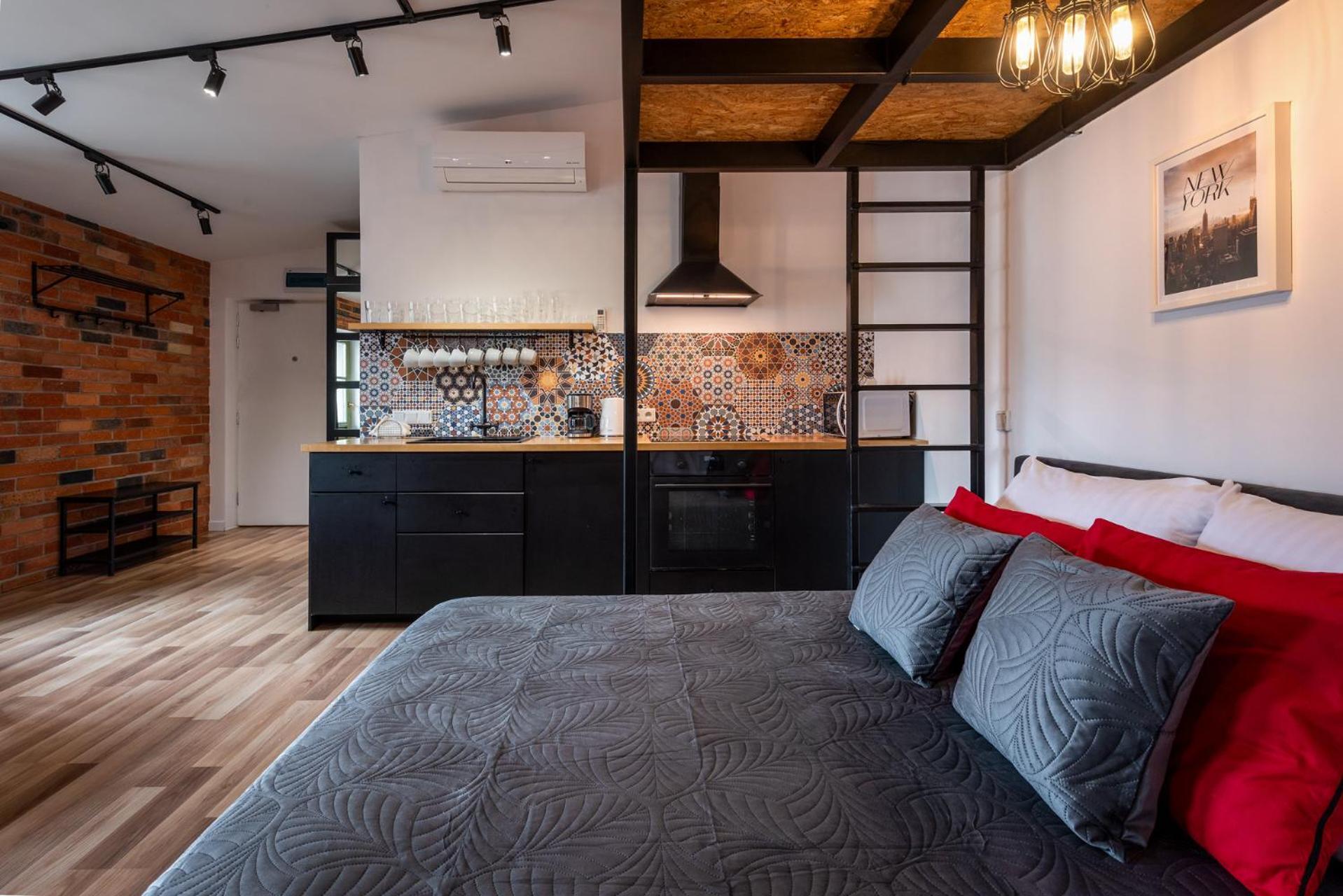 Modern Arizona Old Town Dietla Balcony Apartment *
