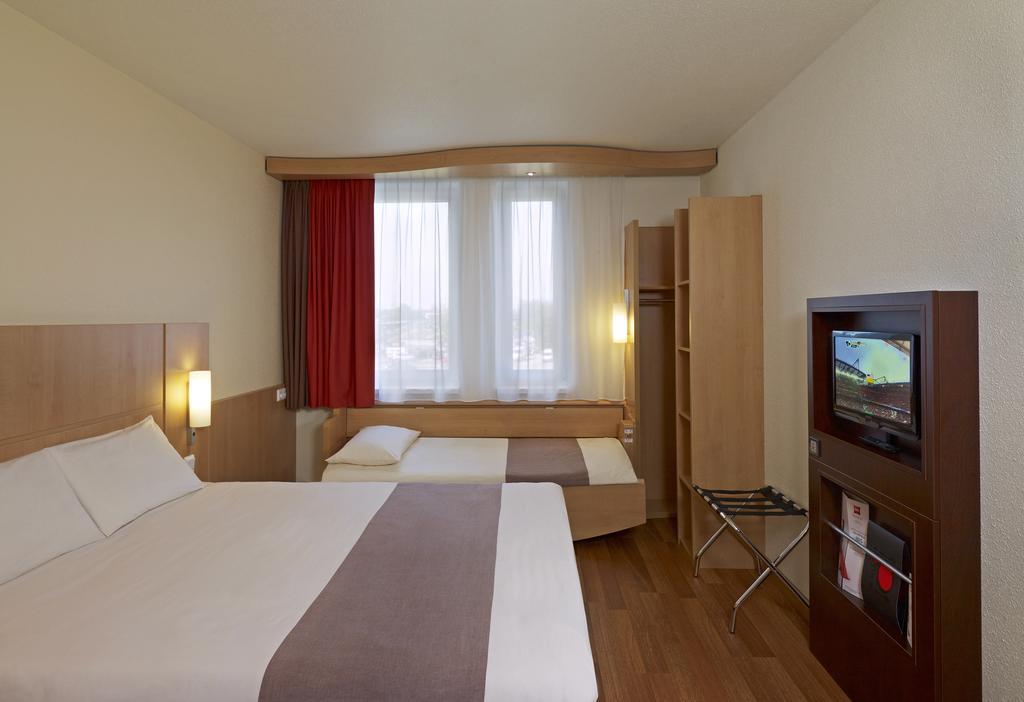 Hotel Ibis Stare Miasto 3*