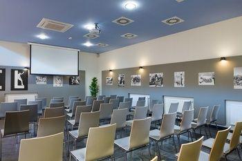 Hotel Automobil 3*