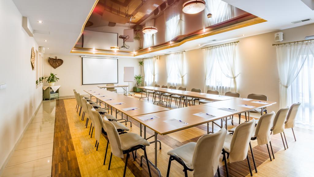 Sm Business & Hotel