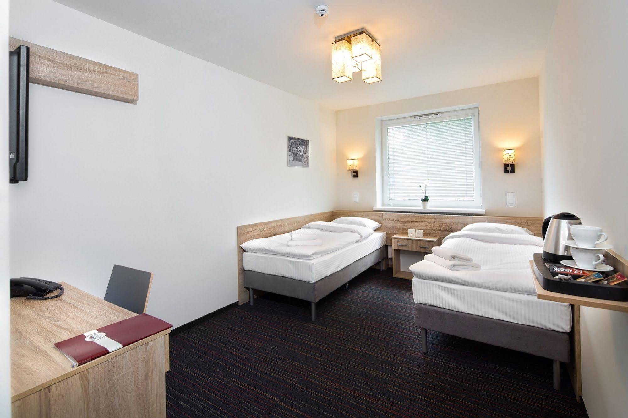 Hotel Automobil 3*