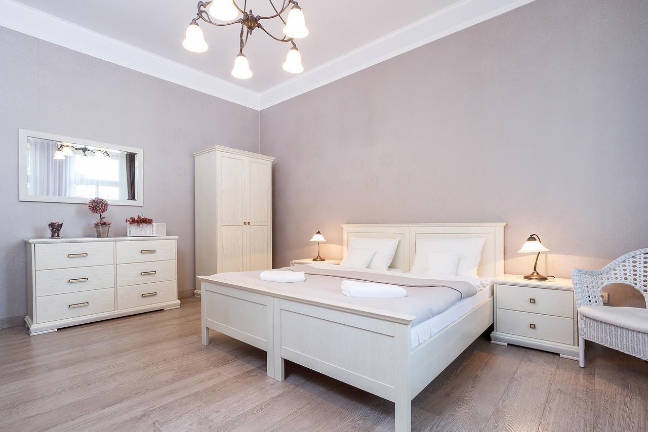 Elegant 2*