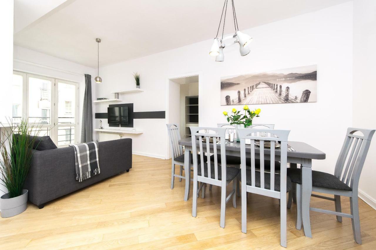 Apartment Spacious In Old Town P4you Pl