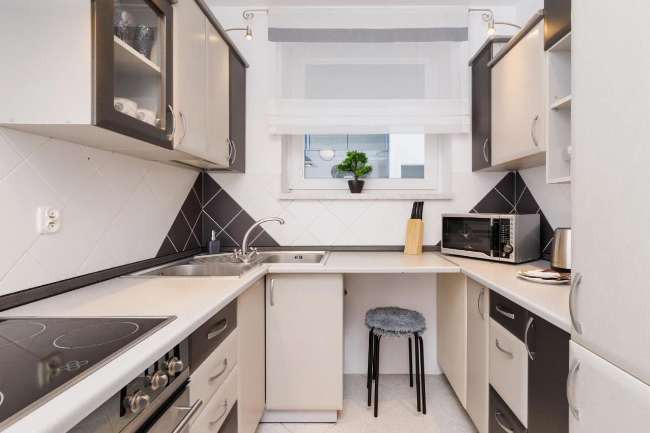 Apartment Modern Apartments Cracow Lagiewniki By Renters *