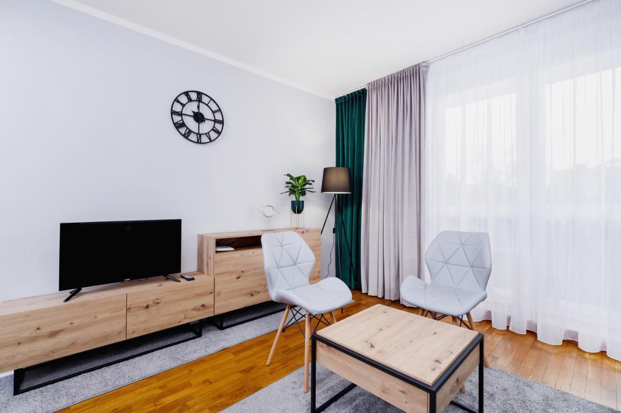 Modern Apartments Cracow Lagiewniki By Renters Apartment Krakau