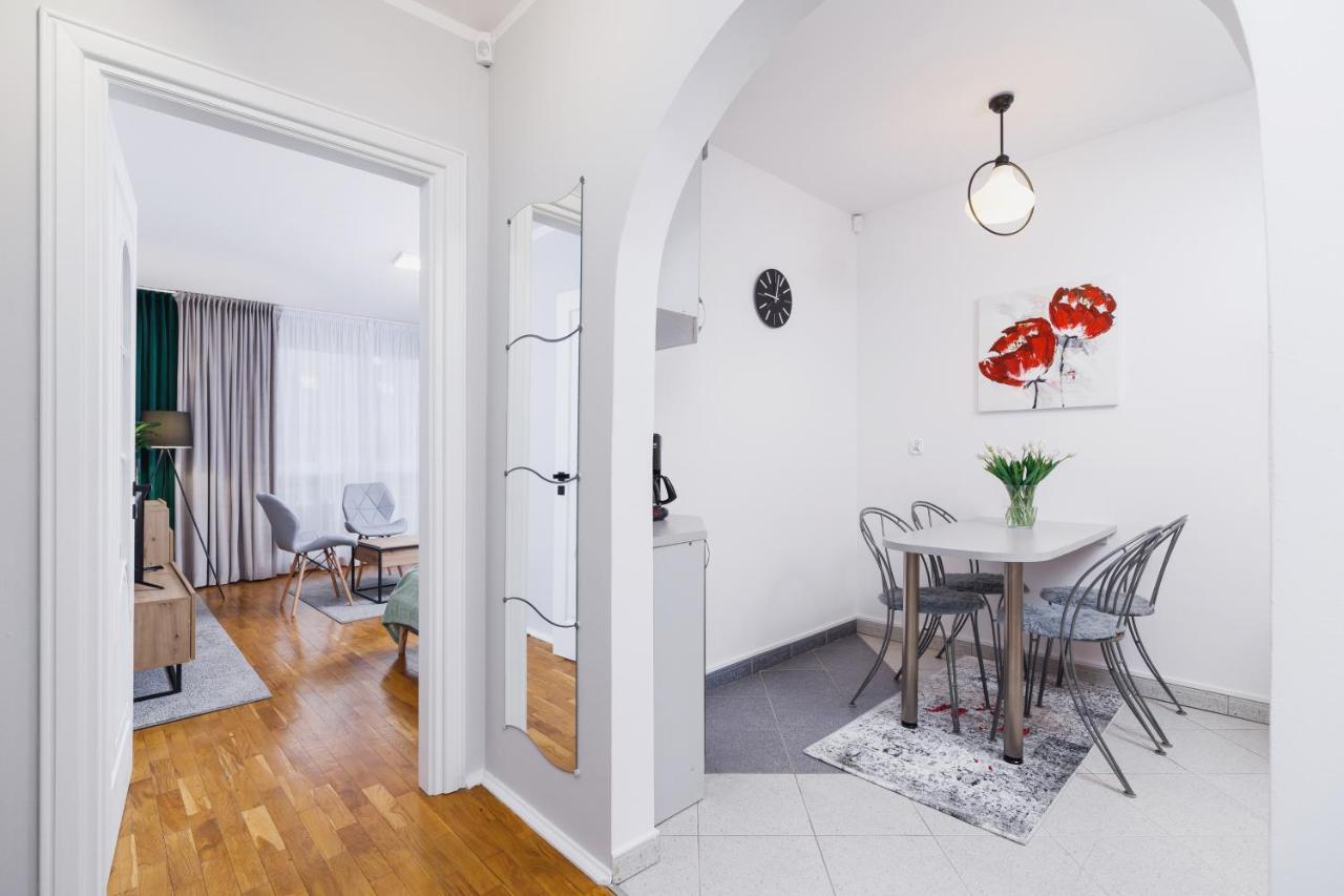 Modern Apartments Cracow Lagiewniki By Renters