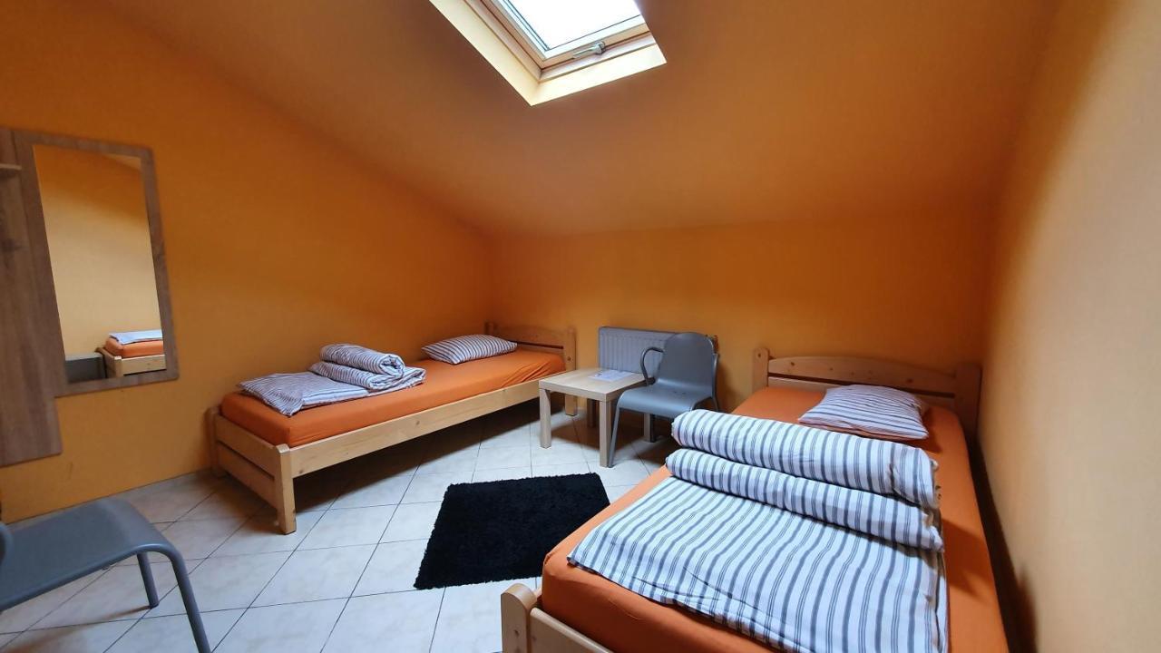Albergue Momotown *