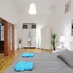 Apartment Next To The Main Square