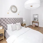 Apartament Golden Place