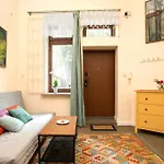 Supercute Mini House In The Center