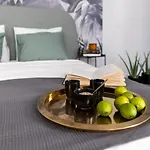 Lion Apartments - Premium Studio With Balcony