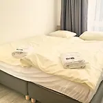 Bob Apartments