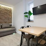 Fancy Apartments With Lift And A/C