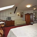 Hotel Ostoya Palace