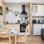 Inpoint Old Town Apartments
