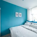 Golden Apartments//łobz57