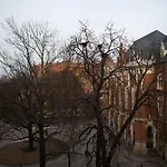 Oak Tree Old Town Apartments