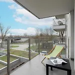 Spacious Studio With Balcony Zablocie Krakow By Noclegi Renters