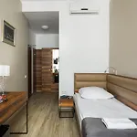 G12 Aparthotel