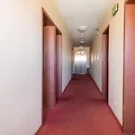 Terra Apartament - Cozy Studio With Netflix & Free Parking