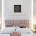 Exclusive Royal Apartment