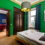 Les Couleurs By Upstairs