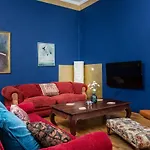 Les Couleurs By Upstairs