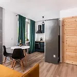 Cosy Corner Residence - By Upstairs