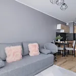 Comfy Apartment Pachonskiego With Parking In Krakow By Noclegi Renters