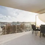 Elegant Business Apartment