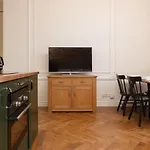 Apartment Strzelecka Old Town Cracow By Renters Prestige