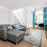 Wawel Castle View - City Center Suite - By Upstairs