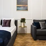 Cracwow K8 No.10 Apartment