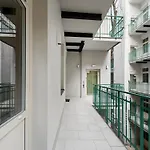 D21 Art Loft Apartment