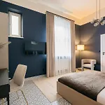 Moonlight II Apartment - Loftaffair