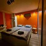 Orange Apartment Krakow