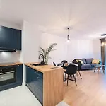 Spacious And Modern Apartment Lwowska, Close To Kazimierz