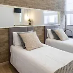 Beautiful Apartment With 2 Bedrooms For 7 Guests, Jewish District