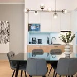 Beautiful Apartment With 2 Bedrooms For 7 Guests, Jewish District