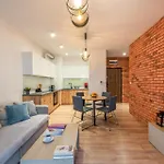 Marvels Place With Parking And Ac