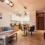 Marvels Place With Parking And Ac