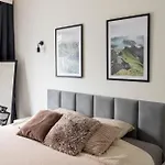 Krakow Glowny Apartment - Parking, Workspace - By Rentujemy