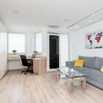 Sunny Kliny Apartment