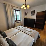 Bulwary Wislane Krakow Apartament Ludwinowska Przy Forum By Noclegi Renters
