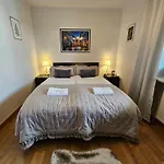 Bulwary Wislane Krakow Apartament Ludwinowska Przy Forum By Noclegi Renters