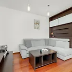 Gamers\' Paradise - Modern Apartment With Parking In Cracow By Noclegi Renters