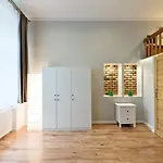 2-Bedroom Apartment - 51 Dietla Street