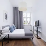 2-Bedroom Apartment With Balcony - Dluga 65 Street