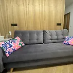 Garden Apartment with Parking - samodzielny check-in